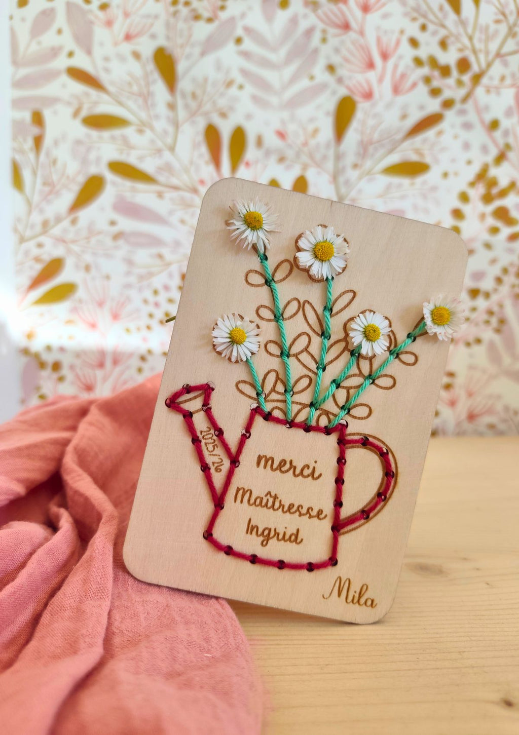 🌸PRECOMMANDE carte en bois modèle Arrosoir - Personnalisable