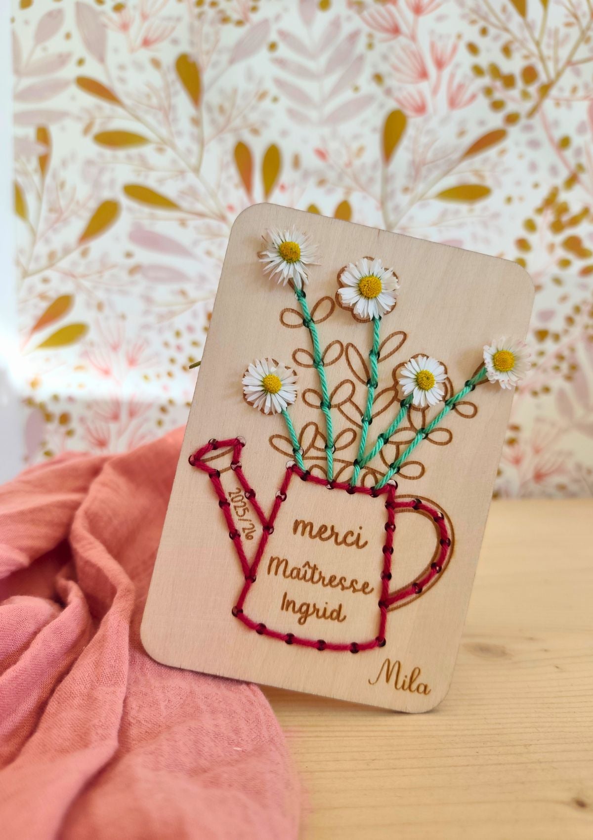 🌸PRECOMMANDE carte en bois modèle Arrosoir - Personnalisable